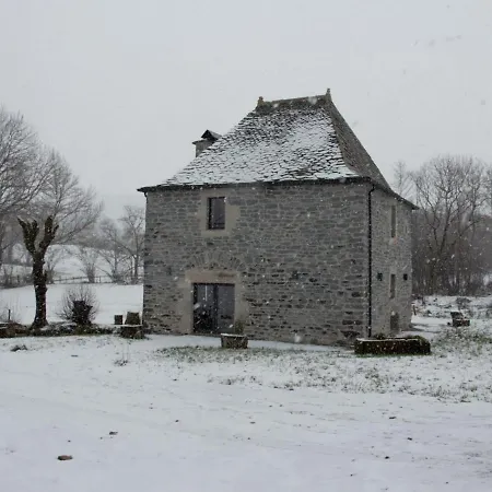 Holiday home Renove Avec Charme, Confort Moderne, Au Pied Du Puy Mary, Ideal Pour Randonnees Et Detente. - Fr-1-742-352 *