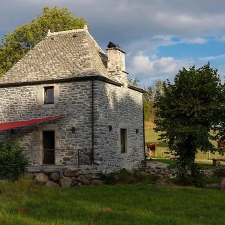 Renove Avec Charme, Confort Moderne, Au Pied Du Puy Mary, Ideal Pour Randonnees Et Detente. - Fr-1-742-352