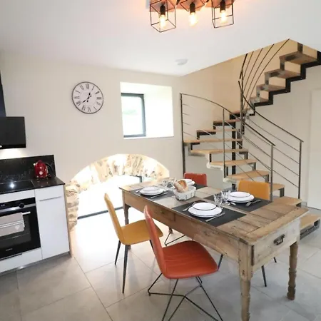 Renove Avec Charme, Confort Moderne, Au Pied Du Puy Mary, Ideal Pour Randonnees Et Detente. - Fr-1-742-352 Semesterbostad