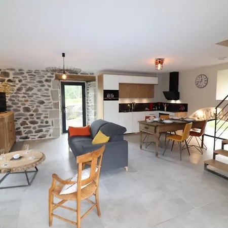 Renove Avec Charme, Confort Moderne, Au Pied Du Puy Mary, Ideal Pour Randonnees Et Detente. - Fr-1-742-352 *