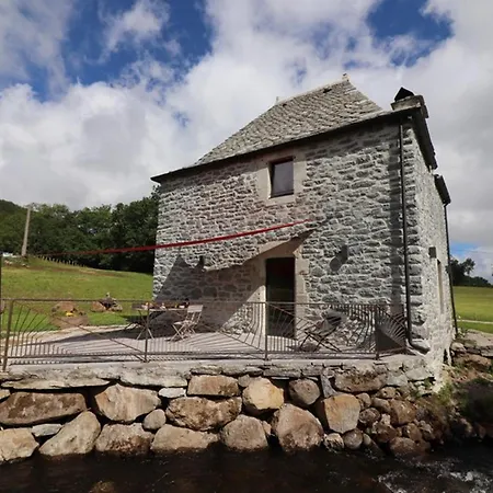 Renove Avec Charme, Confort Moderne, Au Pied Du Puy Mary, Ideal Pour Randonnees Et Detente. - Fr-1-742-352 Semesterbostad Valette
