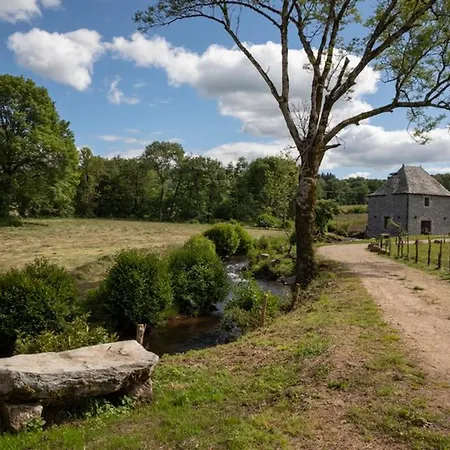 Holiday home Renove Avec Charme, Confort Moderne, Au Pied Du Puy Mary, Ideal Pour Randonnees Et Detente. - Fr-1-742-352